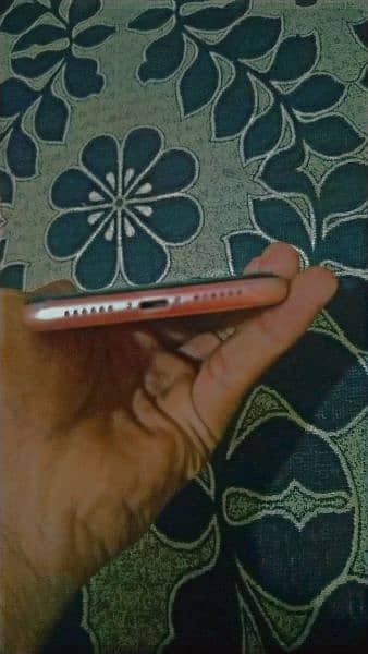 I phone xr pta provide laish condition 10/9,5 battery change 6