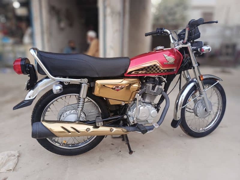 Honda CG-125 SE. Gold Edition 2024 2