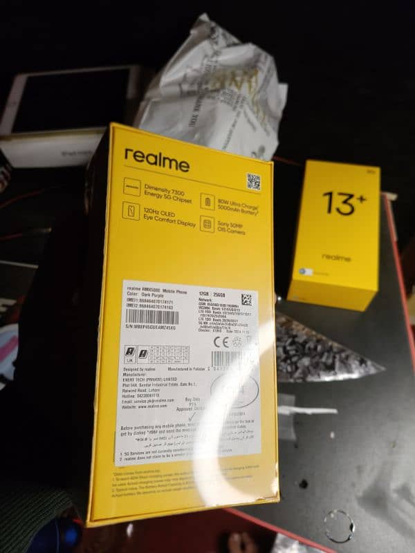 realme 13 plus 12 256 4