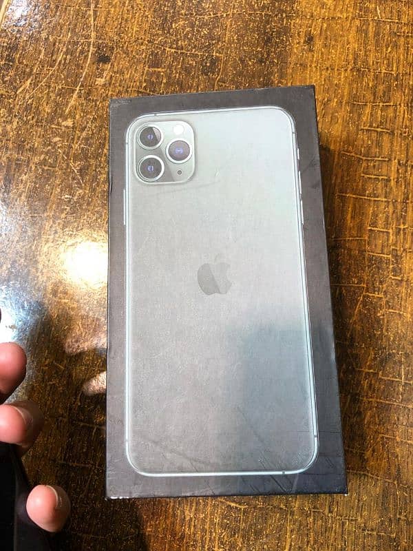 iphone 11 pro max 256gb all original 10/10 with box 9