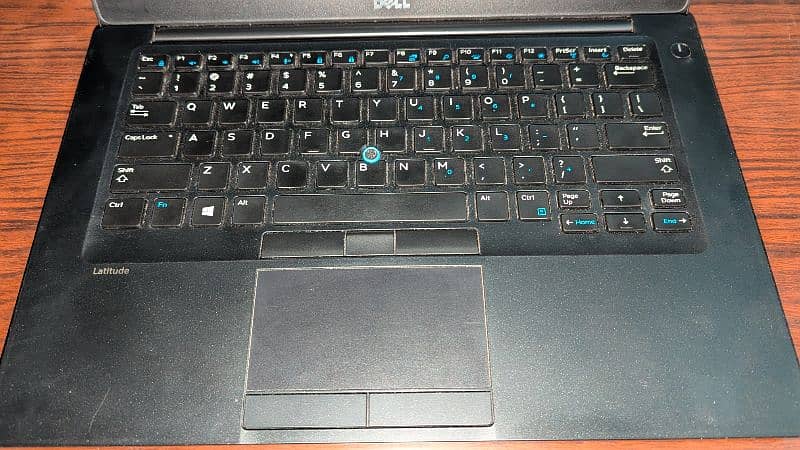 Dell Latitude i7 6th generation 8/256 GB 2