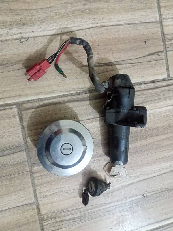 Yahama YBR 125G Ignition Switch Complete 2