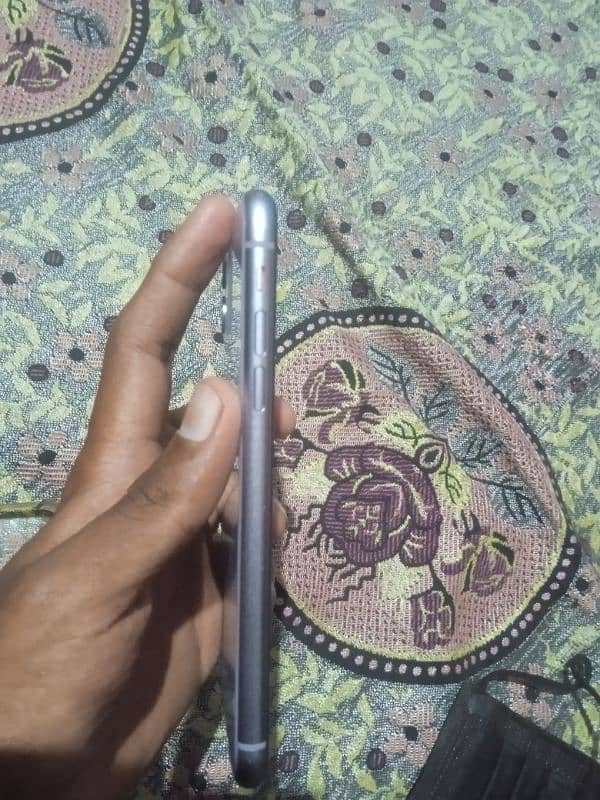 iPhone 11 purple 10/8 jv 5