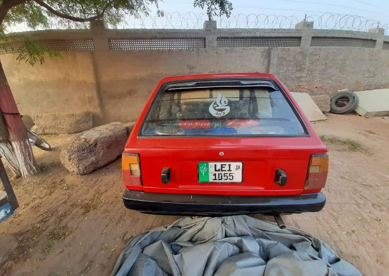 Daihatsu Charade 1985 full tyar krwai hai all ok Lahore registered 2