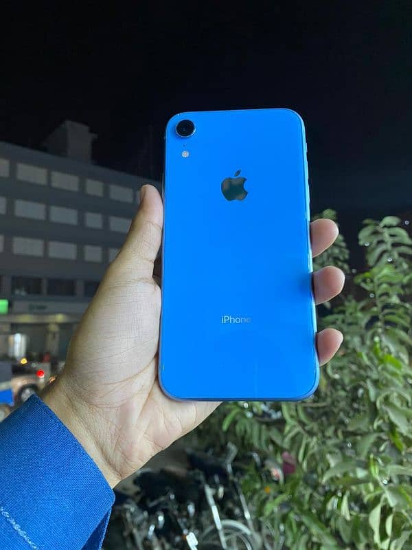 IPHONE XR 1