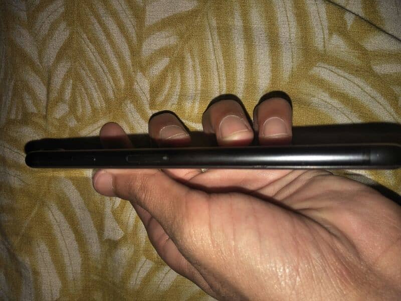 iPhone 7 10 by 10 condition 3