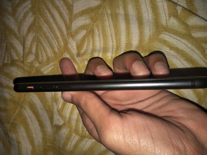 iPhone 7 10 by 10 condition 4