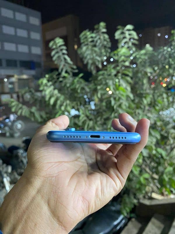 IPHONE XR 64GB APPROVED 6