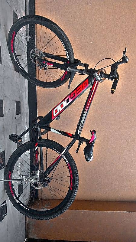 . "Lightweight and Stylish Bicycle - Great Deal" 0