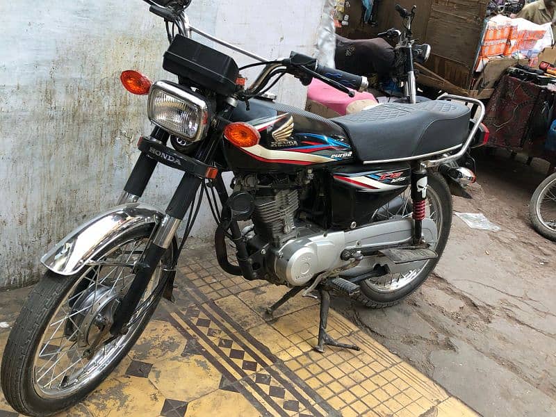 urgent sale honda CG 125 3