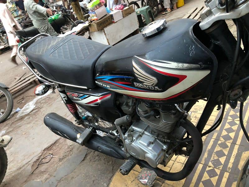 urgent sale honda CG 125 5