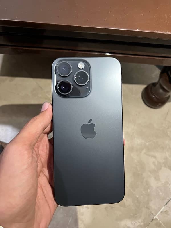 iPhone 15 pro max 0