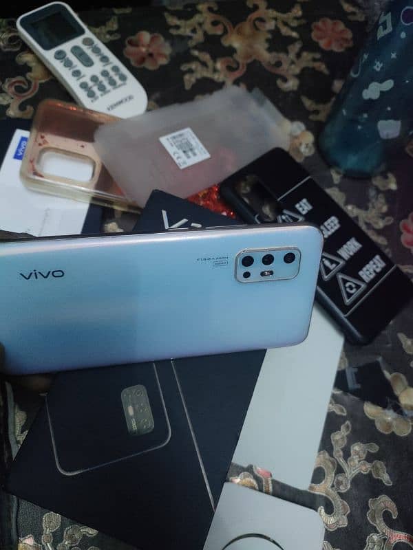 vivo v17 (8/256) 3