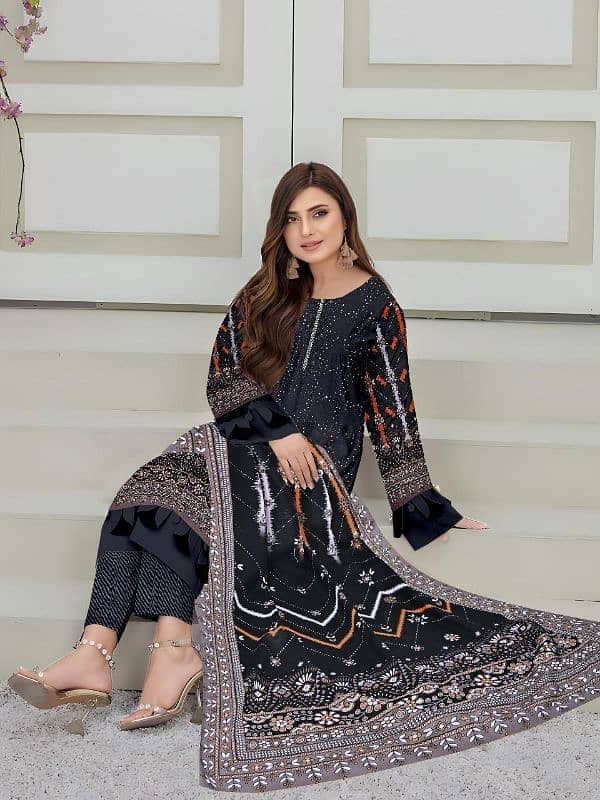 3 PCs women's unstitched khaddar printed suit 1