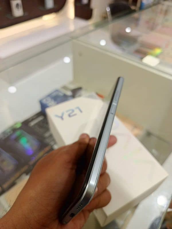 Vivo y21 brandnew condition 6