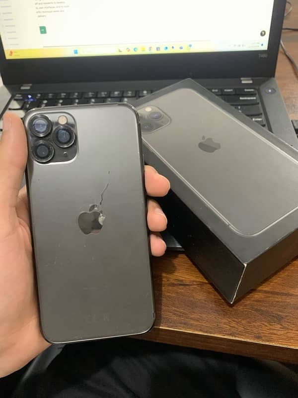 iPhone 11 pro 256gb with box 10/10 3