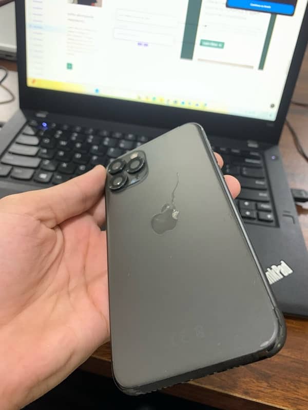 iPhone 11 pro 256gb with box 10/10 4