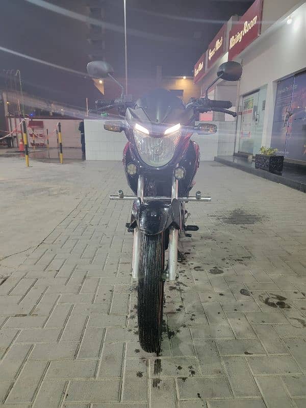 Honda Cb 150 F 2018 golden number URGENT SELL 10/9 CONDITION 3