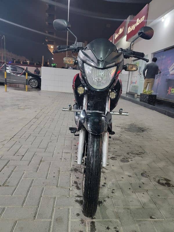 Honda Cb 150 F 2018 golden number URGENT SELL 10/9 CONDITION 10