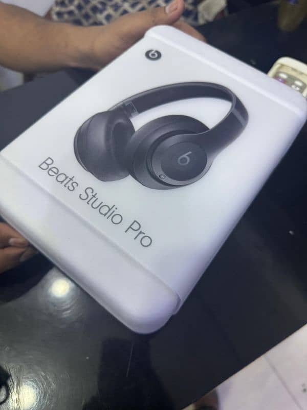 beat studio pro apple 5