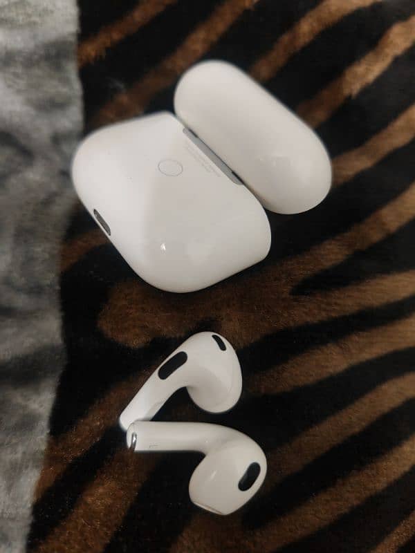 Apple Airpods 3 (A2564 - A2565) 2