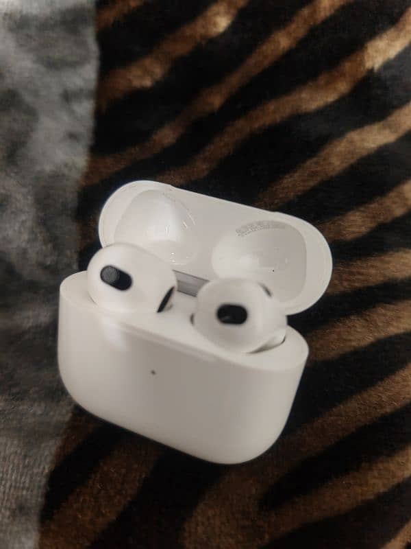 Apple Airpods 3 (A2564 - A2565) 6