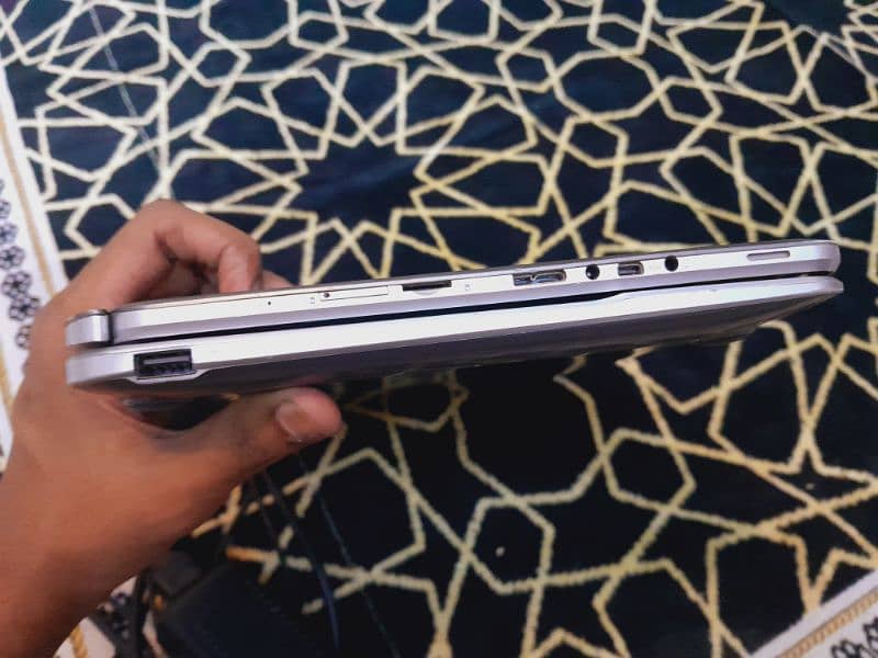 Haier Touch Laptop 8