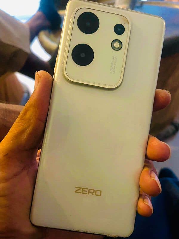 Hello its my infnix Zero 30 with 4Months warranty 6