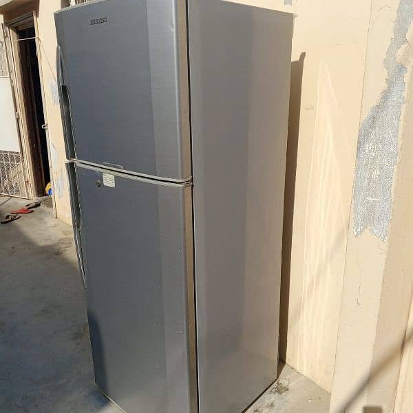 HITACHI REFRIGERATOR NON FROST 0