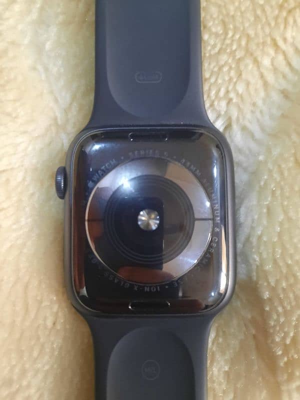 Apple watch series 5 - Condition 10/10 2