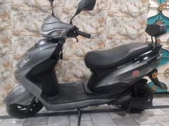 Metro Thrill Electric Scooter Available For Sale with new Condition