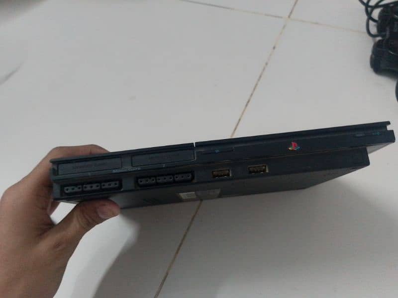 playstation 2 with 3 controller price is negotiable 3