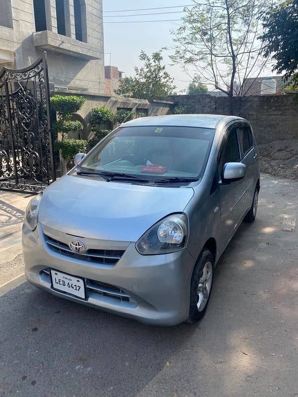 Daihatsu Mira 2012 3