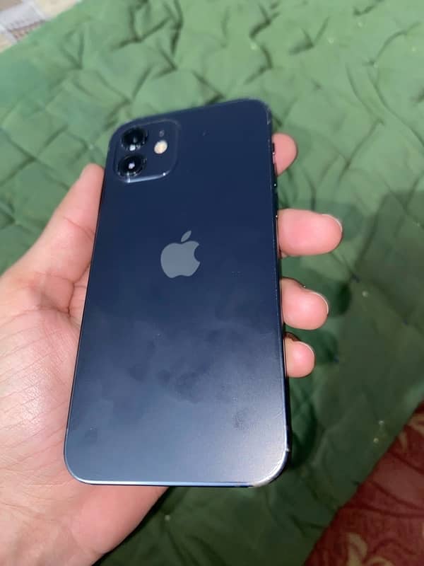 Apple iPhone 12 64 GB 7