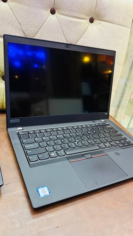 Lenovo Thinkpad T490 T490s 10