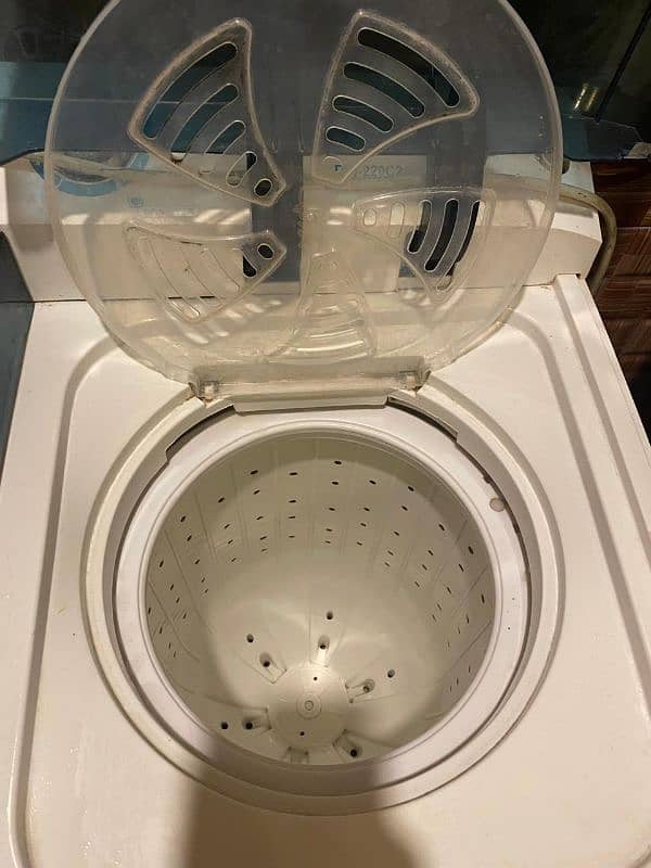 dawlance washing machine (with dryer) 0