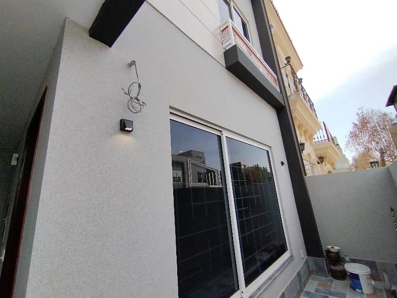 5 Marla Brand New Villa Available for Sale 4