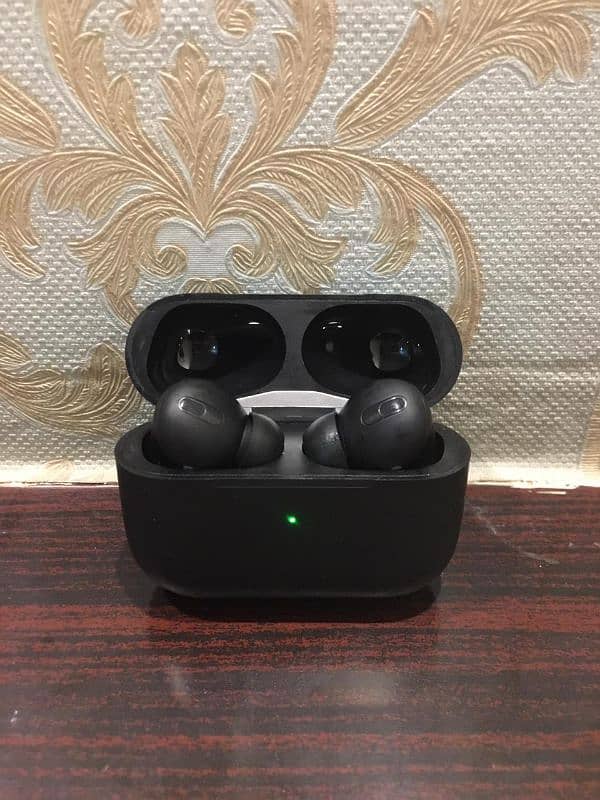 airpods pro brand new 8