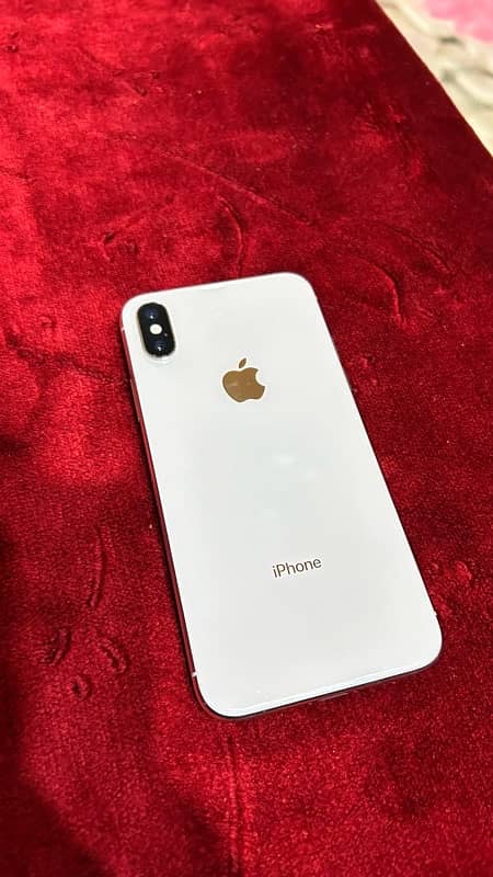 iphone X 256Gb. . 72 Bettry health. . in service. . white colour 1