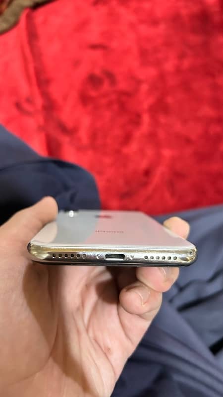 iphone X 256Gb. . 72 Bettry health. . in service. . white colour 3