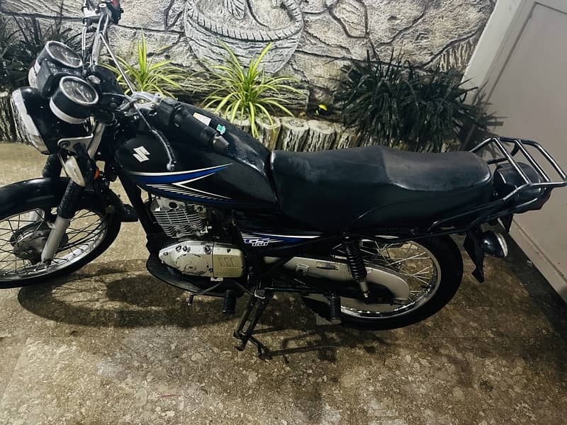 Suzuki GS 150 1