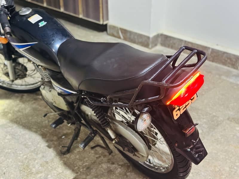 Suzuki GS 150 10