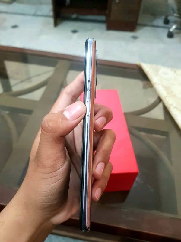 one plus 9 (5g) open box 3