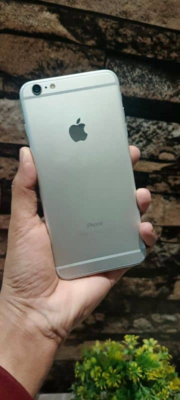 iPhone 6 Plus 64GB, Battery 86% 10