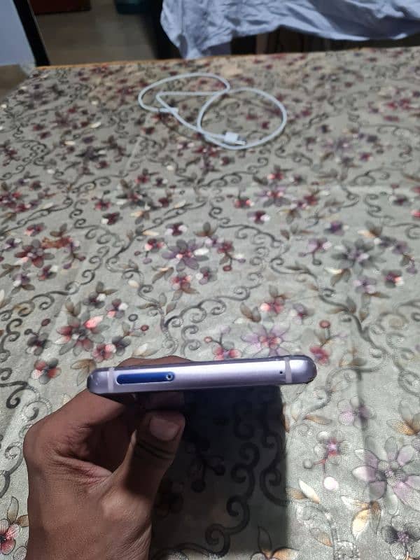 Samsung Galaxy note 9 available for sale 2