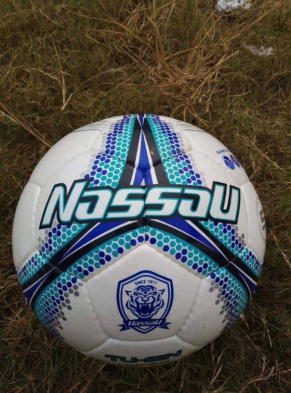 Star,Nassue,Molten Football for sale . . . 4