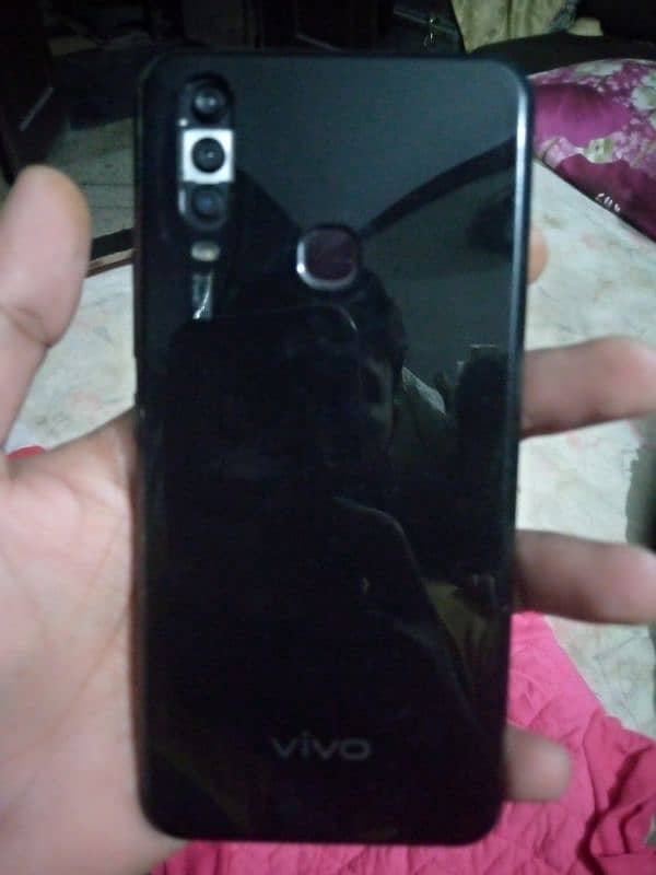 vivo y12 (3+64) 5