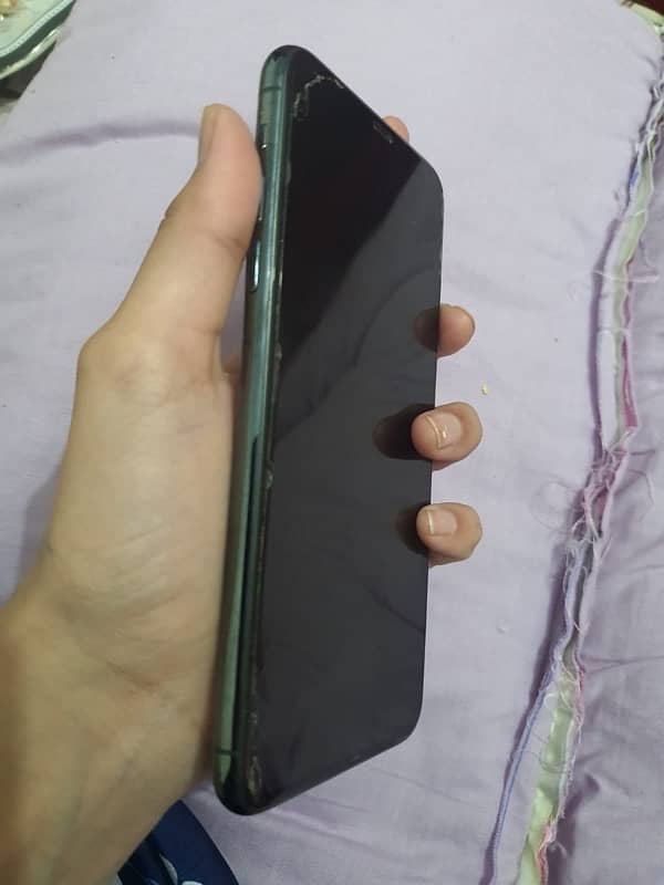 iphone 11 pro max 2