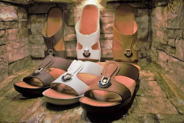 al aqdam comfortable Arabic chappal 5