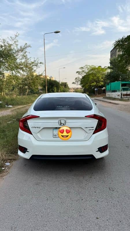 Honda Civic Oriel 2018 4